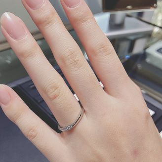 【ROYAL ASSCHER(ロイヤル・アッシャー)】の口コミ 白く輝くダイヤモンドが有名なダイヤモンドカッティングブランドと聞いてい...