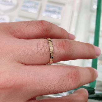 【琉球】の口コミ 沖縄らしいデザインを探していたところ、沖縄の伝統的なマークであるミンサ...