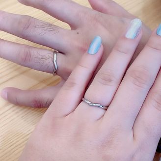 【EVANS BRIDAL(エヴァンスブライダル)】の口コミ 決め手はデザインが１番ですね！
むっちりした指がスっと長くきれいに見え...