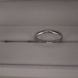 【OCTAVE(オクターヴ)】の口コミ デザインと価格帯が気に入りました。指輪の内側に二人の誕生日石をそれぞれ...