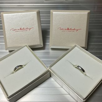 【LOVE of DESTINY】の口コミ 赤い糸が内側に埋め込まれているというところに惹かれました。年齢も若いの...