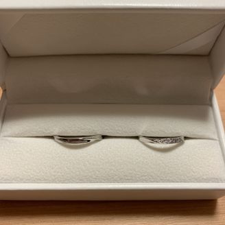 【Pink Dolphin Diamond(ピンクドルフィンダイヤモンド)】の口コミ 形が可愛くて、真ん中、のピンクのダイヤモンドが素敵でした。また、迷って...