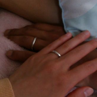 【新宿銀の蔵】の口コミ 彼が決めてくれたシンプルな物です。値段は安い方ですが私にとってはとても...