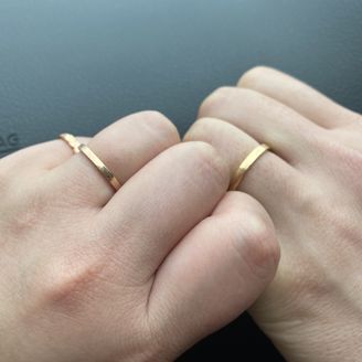 【指輪工房 ケルヒ  KELLCH】の口コミ 2人で好きな色デザイン、内側の文字で満場一致で決まりました。
ピンクゴ...