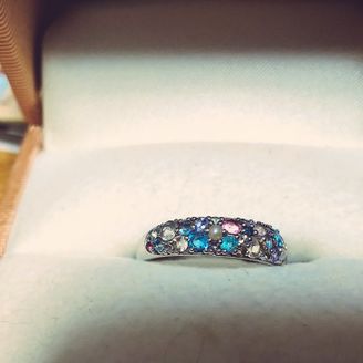 【Bizoux(ビズー)】の口コミ ウェブで見た時に、月夜を連想させる32石の色使いがすごく綺麗。
パール...