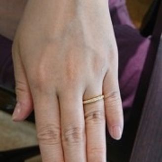 【都民共済(とみんきょうさい)】の口コミ 色はK18のゴールドで決めていました。

ハーフエタニティが欲しかった...