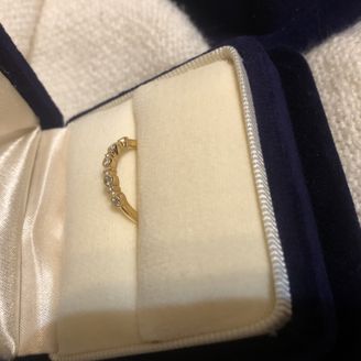 【agete(アガット)】の口コミ 可愛くてお洒落な指輪だったのと、ゴールドとシルバーと色違いでもデザイン...