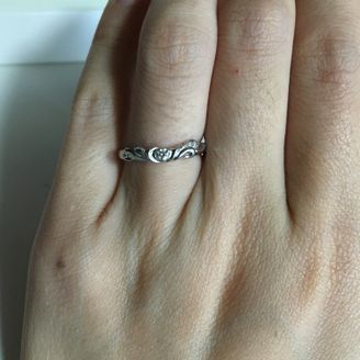 【Bloody Mary(ブラッディマリー)】の口コミ もともと私が好きなブランドだったのとデザインの良さ。
そして人が持って...