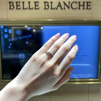 【BELLE BLANCHE(ベルブランシュ)】の口コミ デザインの種類が沢山あり私好みのデザインを
見つけるのがたいへんでした...
