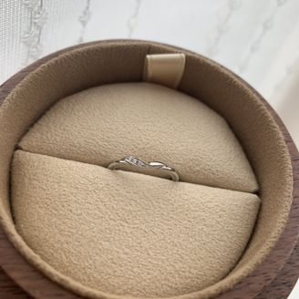 【COLANY(コラニー)】の口コミ 試着した瞬間、これだ！と思いました。他の指輪を着けた時には感じなかった...