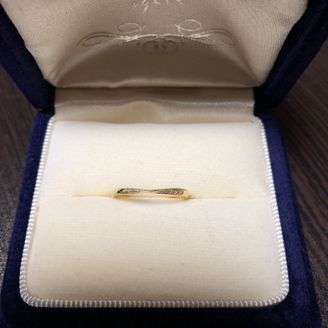 【agete(アガット)】の口コミ 婚約指輪と重ね付けできる細身の指輪を探していたら、昔から憧れていたアガ...