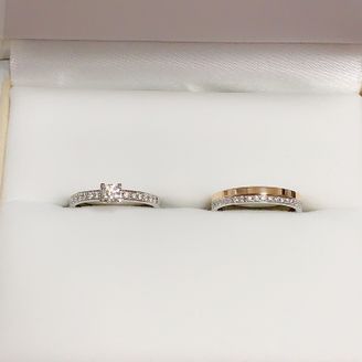 【Katamu(カタム)】の口コミ ハニーイエローゴールドの色味、歳を重ねても指を綺麗に魅せてくれるデザイ...