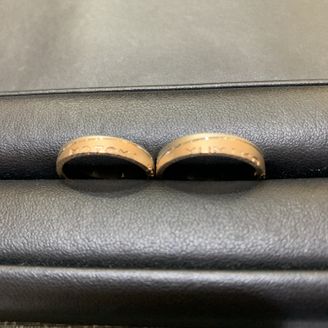 【REGALO(レガロ)】の口コミ 指輪のデザインが、外に名前を入れることができるので。内側に名前が入って...