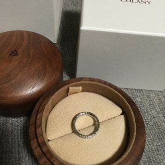 【COLANY(コラニー)】の口コミ デザインが気に入ったので結婚10周年にペアで購入しました。さくらの男性...