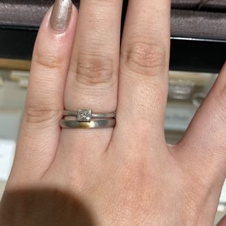 【e.m.】の口コミ 婚約指輪はカタログには載っていない、伊勢丹限定のものとお話しを伺いまし...