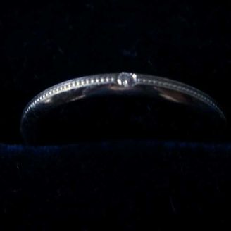 【ブルーリバー(BLUERIVER)】の口コミ 婚約指輪と重ね付できるデザインで探していたため、以下のデザインを重視し...