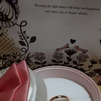 【insembre(インセンブレ)】の口コミ 色。シンプルなデザイン。自分好みでした。以前の指輪は模様があしらわれて...