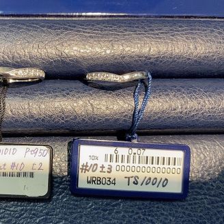 【ROYAL ASSCHER(ロイヤル・アッシャー)】の口コミ リングは海外ブランドの若干太めなデザインで、しっかり印象を持たせること...