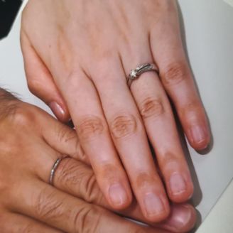 【HOSHI no SUNA 星の砂(ほしのすな)】の口コミ エンゲージリングで星の砂をプレゼントしてくれて、凄く気に入って同じシリ...