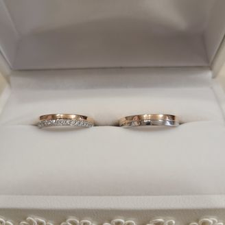 【美輪宝石】の口コミ 2代目の結婚指輪なので、若い頃より幅や厚みのしっかりした物で、ピンクゴ...