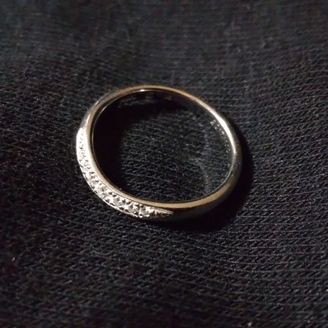 【ROYAL ASSCHER(ロイヤル・アッシャー)】の口コミ 他のブランドと比べると、全体的に丸いフォルムで、とてもかわいい印象を受...