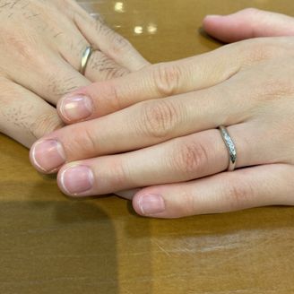 【Preuve(プルーヴ)】の口コミ マットなデザインの指輪を探していたためこちらのブランドにしました。
ス...