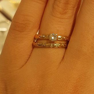 【Maxi(マキシ)】の口コミ ハワイアンジュエリー独特の彫刻がとても可愛いです。
ダイヤと共にキラキ...