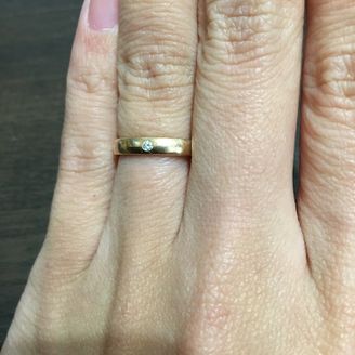 【ATELIER 100&1】の口コミ この指輪は結婚指輪です。友達がオリジナルの指輪を自分たちで作ったのを知...