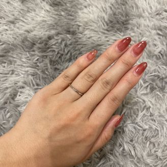 【CHOUCHOUNA(シュシュナ)】の口コミ もともと細いデザインを希望してたので、思い通りの指輪に出会えました。細...