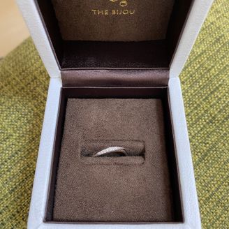 【FRAU KOBE JAPAN(フラウ コウベ ジャパン)】の口コミ 指が細く長く見えるデザインが良くて探していました。正直デザインは4店舗...