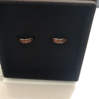 【NENRIN】の口コミ シルバーではなく他とは違う指輪にしたくて探していたら木の指輪があり、互...