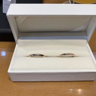 【OCTAVE(オクターヴ)】の口コミ 見た目の綺麗さ、付けた時の良さなどが沢山あり、女性用のは指輪にダイヤも...