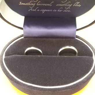 【Something Blue(サムシングブルー)】の口コミ 最初からシンプルなマリッジリングを探していました。ジュエリー東京のホー...