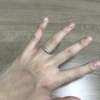 【ブライダルリング工房 アートゆう】の口コミ •お店に在籍している職人さんが使っているため、仲介業者のマージン等がな...