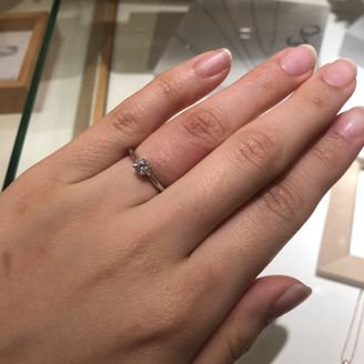 【１／ｆ エフブンノイチ】の口コミ とてもシンプルながら質が良く、特に特許を取得した指輪をより光を取り入れ...
