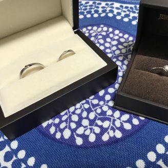 【JEWELRY  KAMATA(ジュエリーかまた)】の口コミ 結婚指輪は仕事や家事・育児に支障がないようにシンプルなものにしました。...