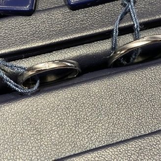 【VEIL(ヴェール)】の口コミ もともとシンプルで、ストレートのデザインを探していました。ダイヤモンド...