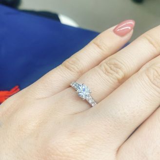 宝寿堂】ダイヤで取り巻いた豪奢で華やかなエンゲージ《HD2532》 [婚約