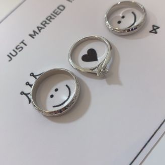 【LANVIN(ランバン)】の口コミ 中々お互いの好みが合わなくて、選ぶのに苦戦しましたが最後はこのデザイン...