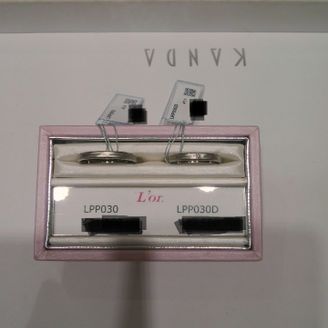 【L'or(ロル)】の口コミ 中央に1Pのダイヤモンドが光る、つや消しのリングです。素材はPt999...