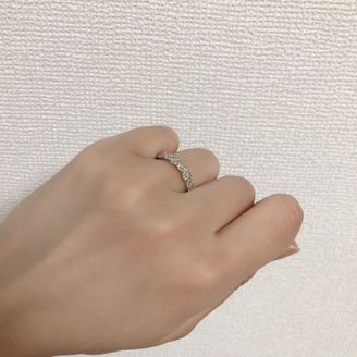 【BELLE BLANCHE(ベルブランシュ)】の口コミ 花の冠のような他にない可愛いデザインです。
このタイプはダイヤなどは
...