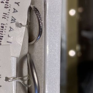 【ジュエリークラフトYAMAJI】の口コミ ストレートかウェーブ型が気になって来店しました。男性用はウェーブ型でマ...