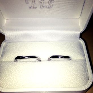 【Tis(ティス)】の口コミ あまり派手な装飾もなく且つシンプルで、結婚指輪だとわかるような指輪がよ...