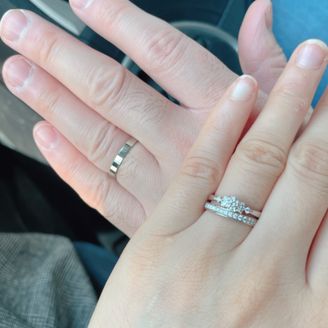【WAKO BRIDAL】の口コミ 夫はなるべくシンプルなデザインを、私はダイヤモンドが綺麗なデザインを探...