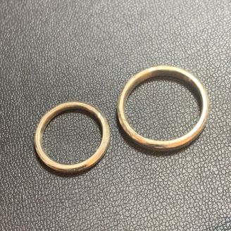 【hum(ハム)】の口コミ 婚約指輪も同じhumさんで購入しました。
その際に主人もとても気に入っ...