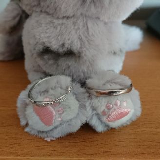 【LUCIE(ルシエ)】の口コミ 婚約指輪を購入したお店で、同じブランドの結婚指輪を紹介していただいて、...