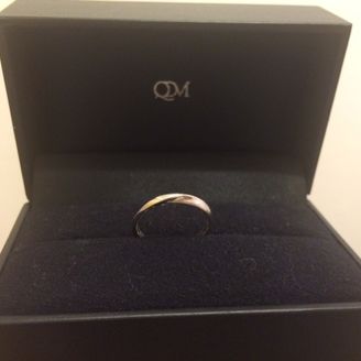 【レイジースーザン(LAZY SUSAN)】の口コミ 結婚指輪だし長年使うものなら一番シンプルな形、と思っていたが、関節の太...