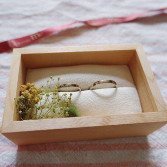 【デコレイトミー】の口コミ シンプルで長くつけられるデザインを探していたので、とても気に入っていま...