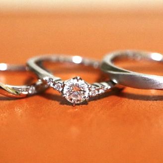 【Candle(キャンドル)】の口コミ 別々のブランド、デザインのものを選びましたが、2人ともそれぞれひねりが...