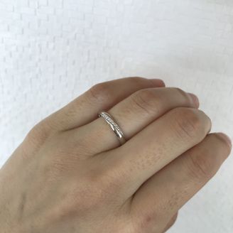 【L'or(ロル)】の口コミ ロルは純プラチナというところに惹かれました。アレルギーフリーで鍛造製法...